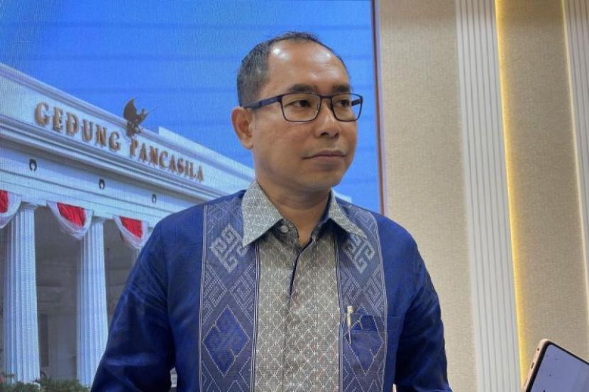 direktur-perlindungan-wni-dan-bhi-kementerian-luar-negeri-kemenlu_231031160526-994.jpg
