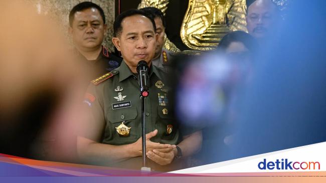 momen-panglima-tni-sowan-ke-kapolri-bahas-sinergitas-3_169.jpeg