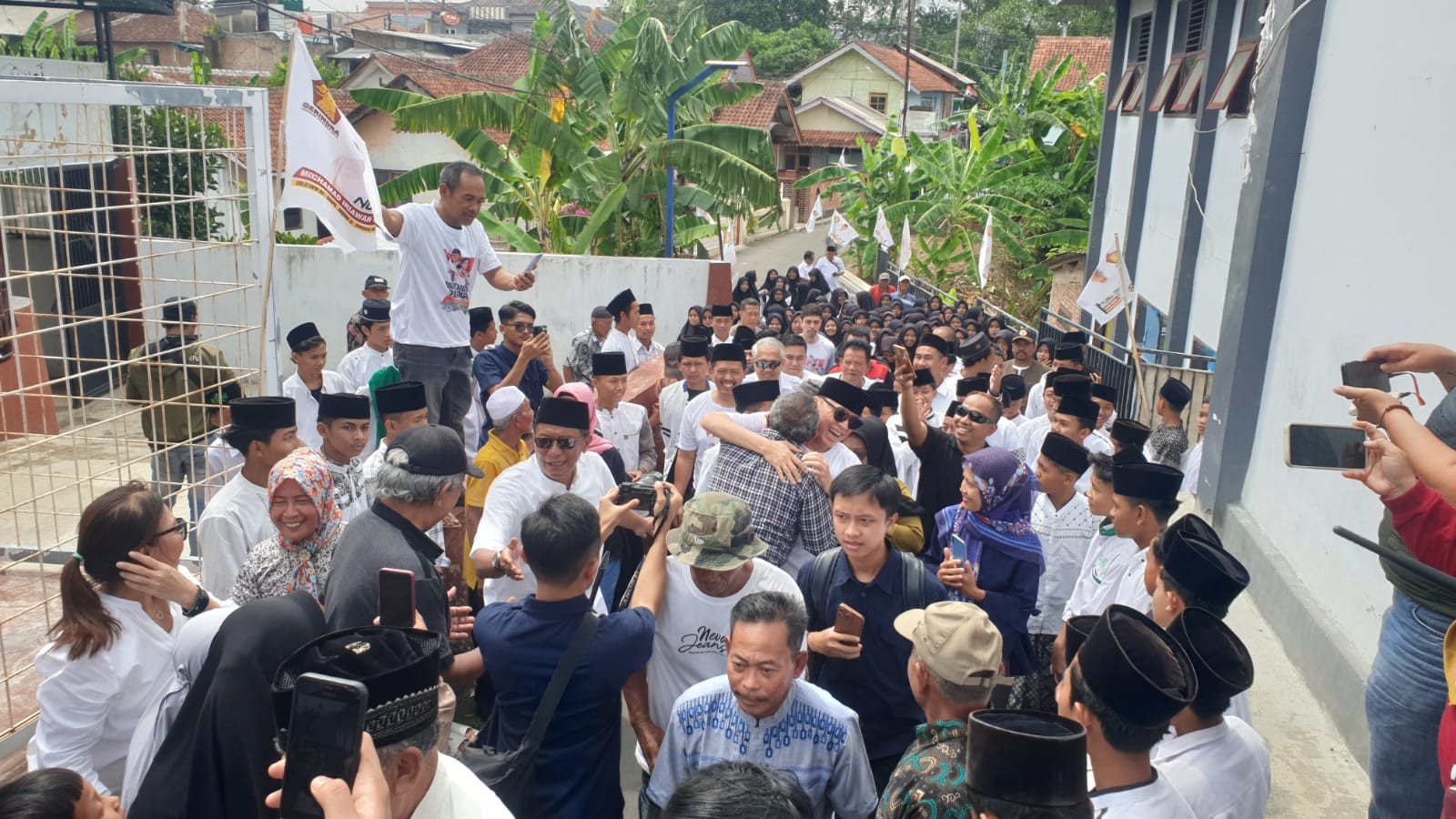 calon-legislatif-dewan-perwakilan-rakyat-republik-indonesia-lz08.jpg