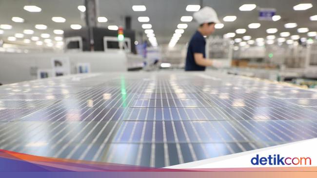 industri-tenaga-surya-cina-ungguli-uni-eropa-dan-as_169.jpeg