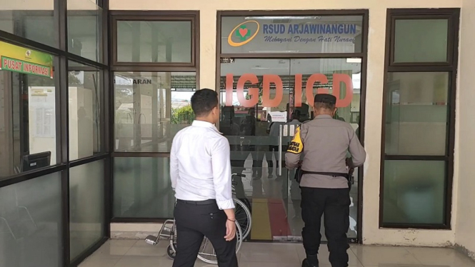 65b84c444cb24-korban-penganiayaan-ob-di-kantor-koperasi-desa-meninggal-dunia_665_374.jpg