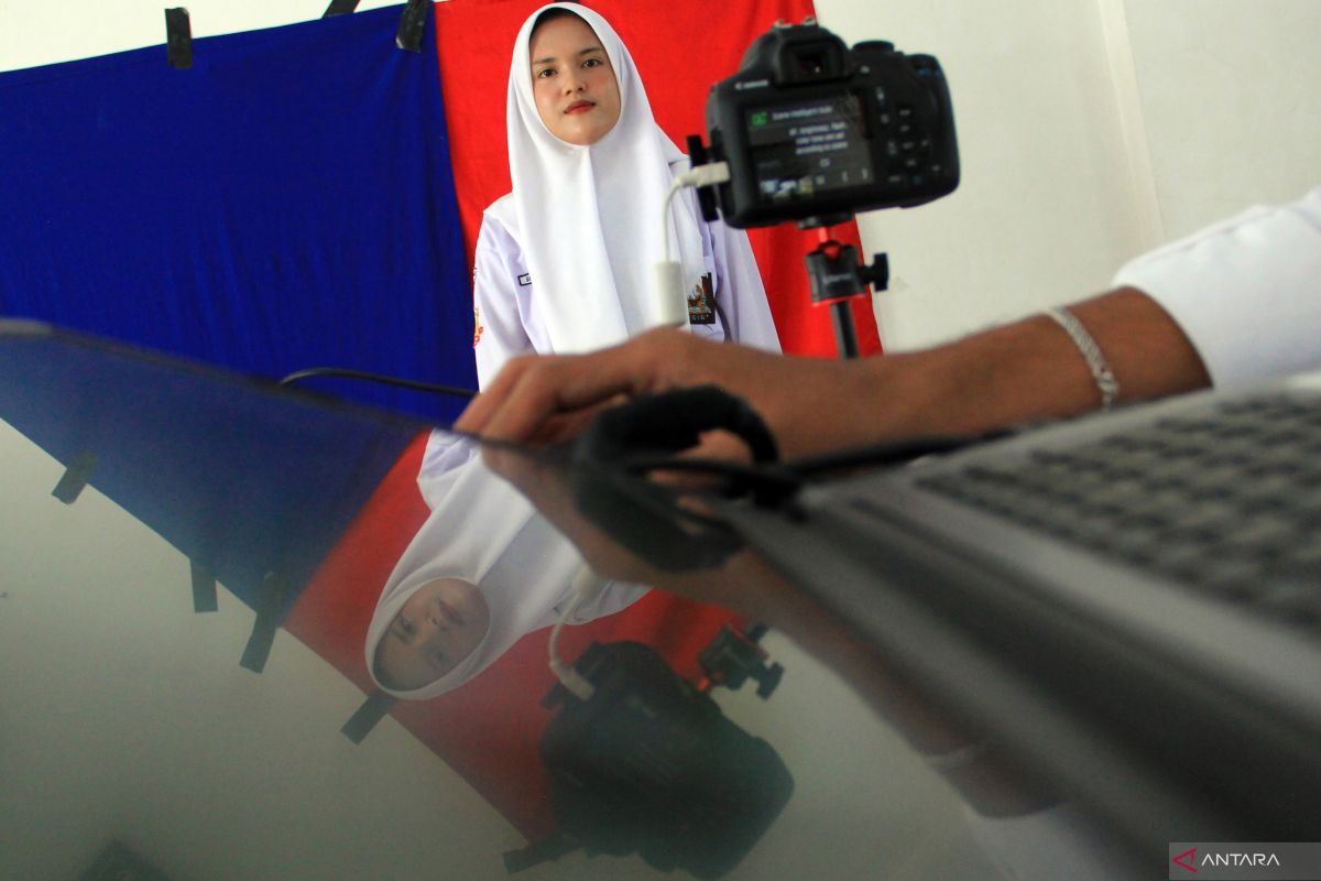 antarafoto-perekaman-ktp-di-sekolah-31072024-yudi-4.jpg