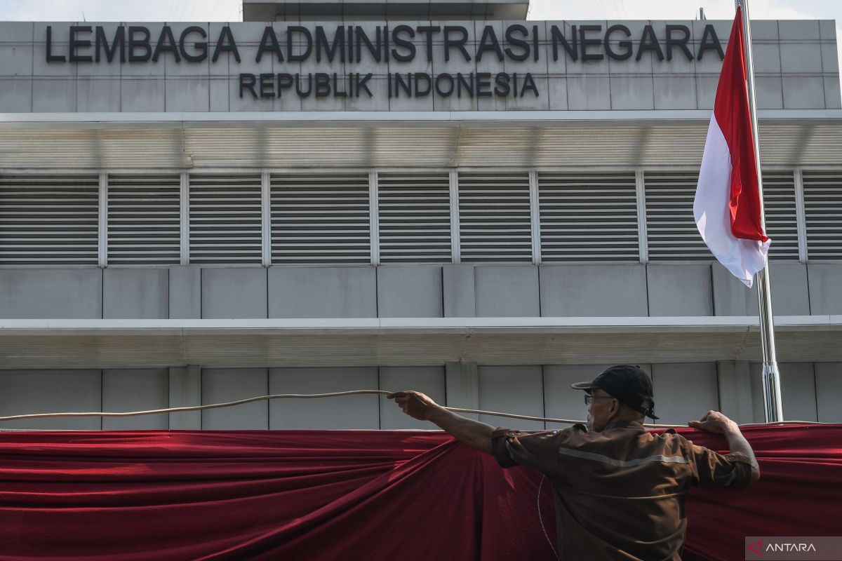 antarafoto-persiapan-tps-tempat-presiden-mencoblos-120124-app-4.jpg