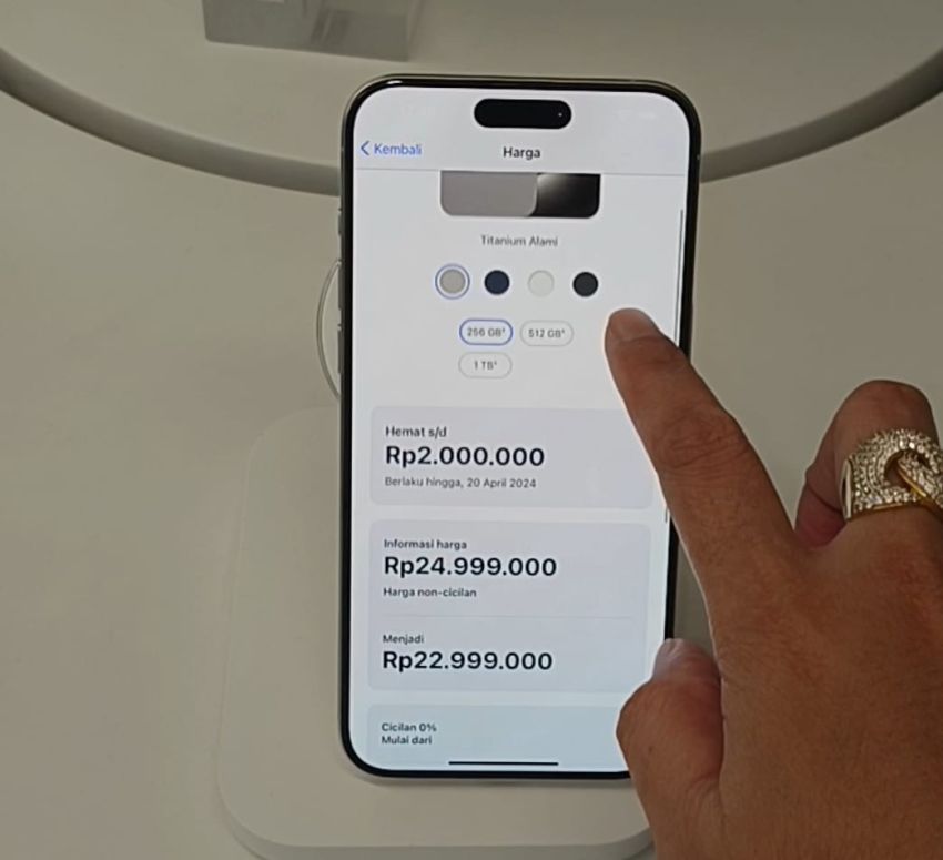 daftar-harga-iphone-agustus-2024-dari-semua-model-ekb.jpg