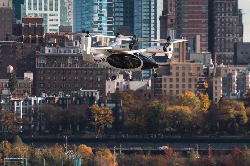 bukan-film-fiksi-taksi-terbang-segera-melesat-di-langit-new-york-qoq.jpg