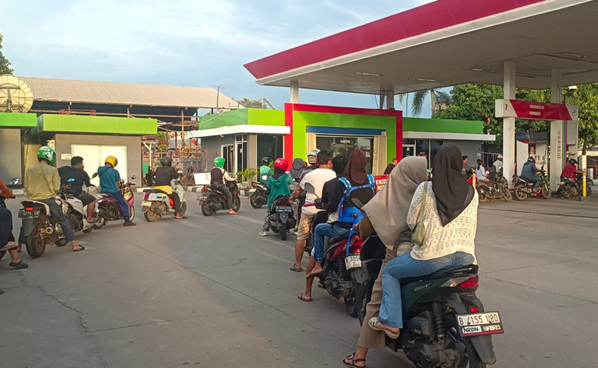 apa-itu-blending-dalam-kasus-dugaan-oplosan-bensin-pertamax-pertamina-saz.jpg