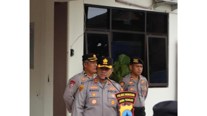 689ec90669619-kapolres-wonogiri-akbp-wahyu-sulistyo_665_374.jpg