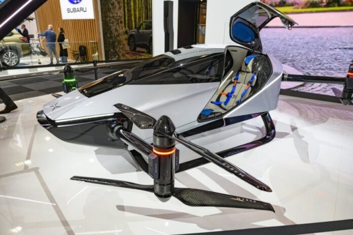 mimpi-mobil-terbang-diguncang-realita-xpeng-x2-yang-pukau-giias-2025-tabrakan-di-china-jgv.jpg